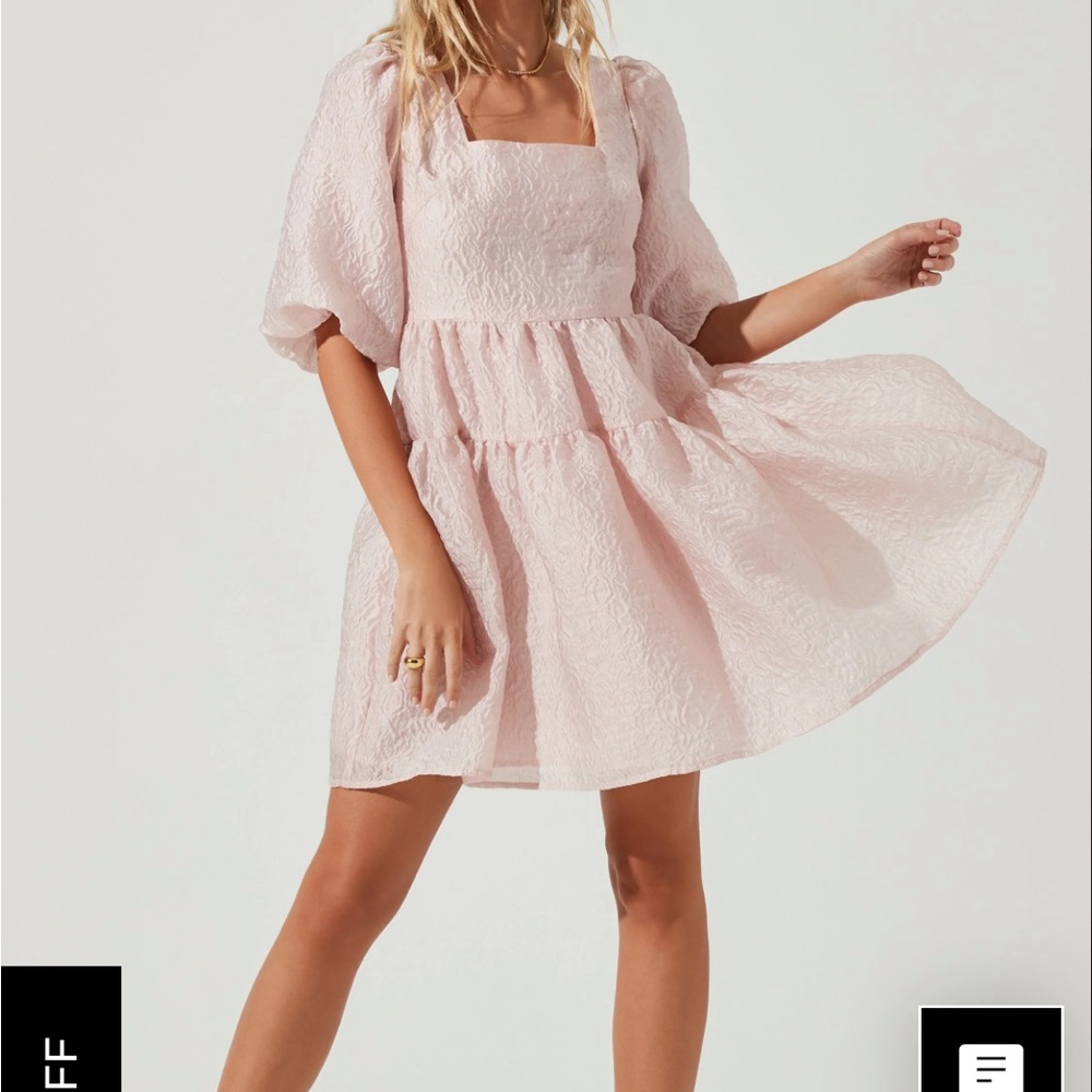 ASTR PRINCIPESSA BUBBLE SLEEVE CUTOUT MINI DRESS